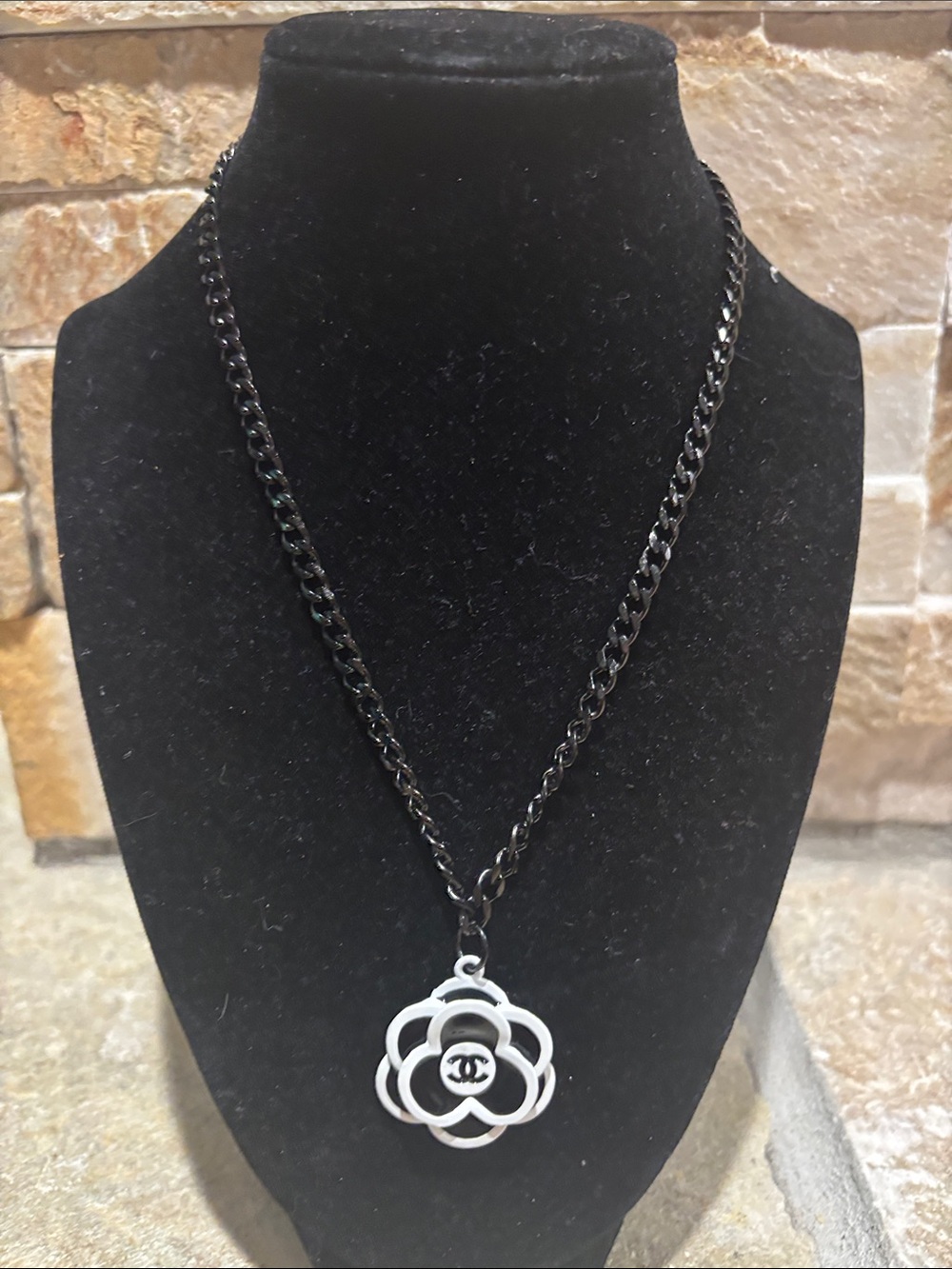 Black Chain Necklace with White/black CC Camellia Pendant
